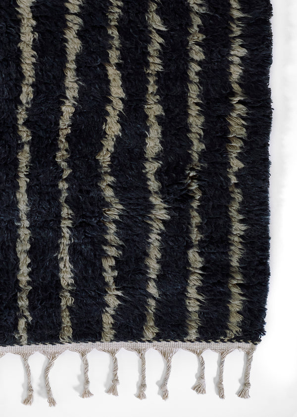 Neo NEM-4 Contemporary Area Rug in Navy, 8' X 10' lifestyle