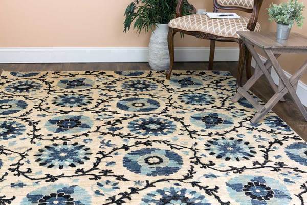 6x9 area rug in living room with modern decor