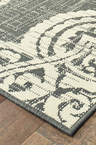 100% Polypropylene Vintage  Indoor/Outdoor Area Rug