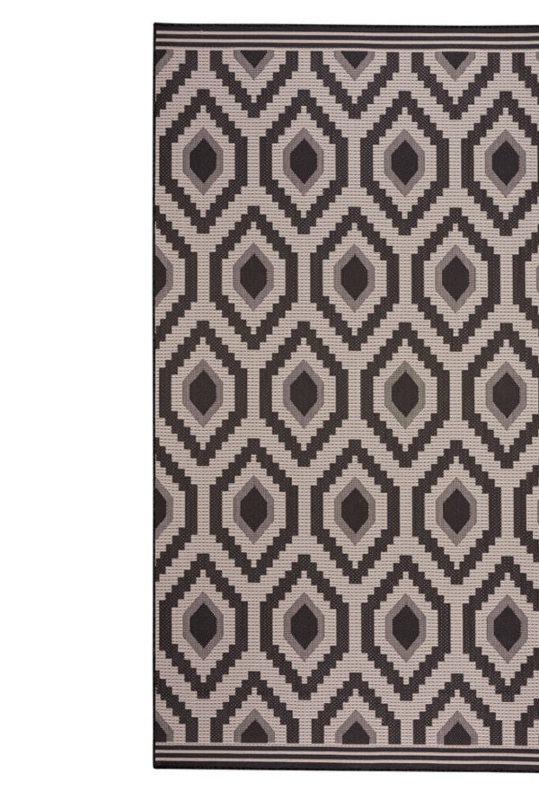 Cliffside Diamond Area Rug