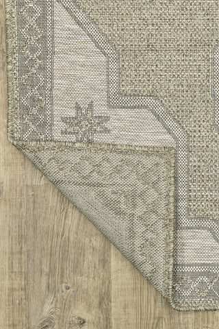 100% Polypropylene Vintage  Indoor/Outdoor Area Rug