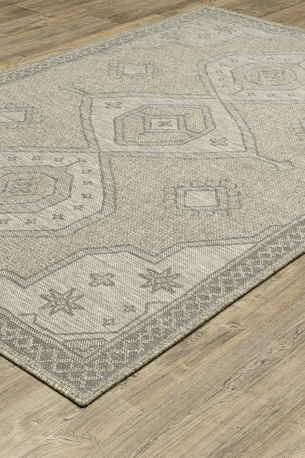 100% Polypropylene Vintage  Indoor/Outdoor Area Rug