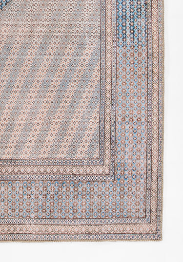 Blue area rug 76 7'6 - close-up of pattern and texture