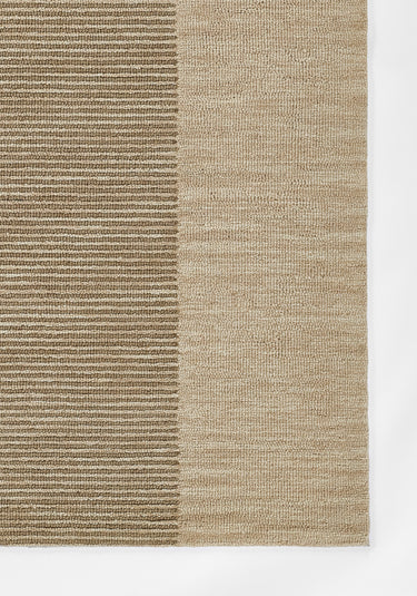 Beige Geometric area rug 5' X 8' - close-up of pattern and texture