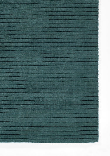 Wool area rug 2'6" X 8 - close-up of pattern and texture