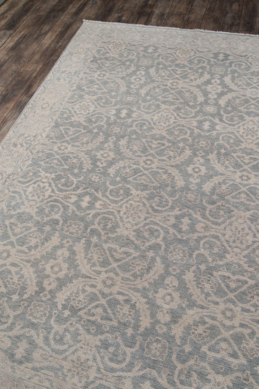 Green Oriental area rug 8'6" X 11 - close-up of pattern and texture