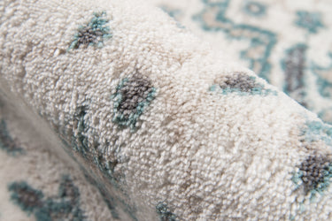 Ivory area rug 9'3" X 12 - close-up of pattern and texture