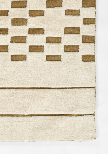 Green area rug 2'6" X 8 - close-up of pattern and texture