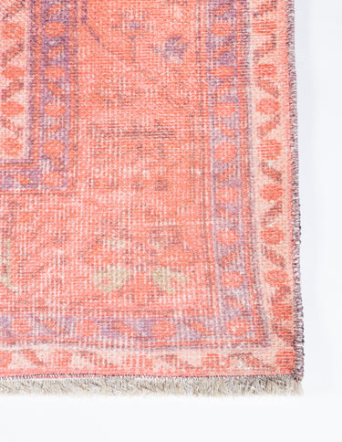 Red area rug 4' X 6' - close-up of pattern and texture