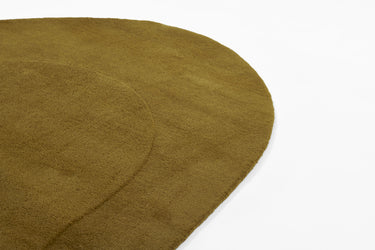 Yellow Wool area rug 7'3" X 11 - close-up of pattern and texture