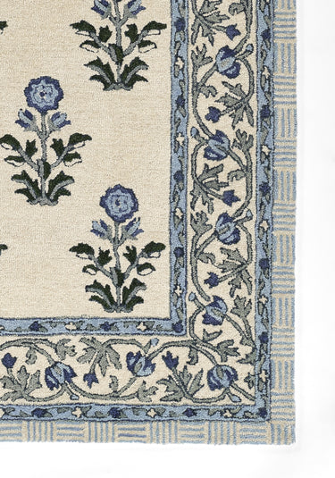 Blue Floral area rug 2'6" X 8 - close-up of pattern and texture