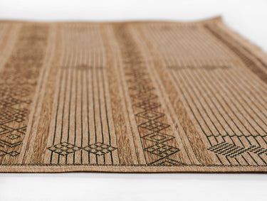 Natural Transitional area rug 4'1" X 6 - close-up of pattern and texture