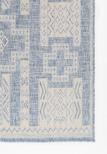 Blue area rug 10 2'7 - close-up of pattern and texture