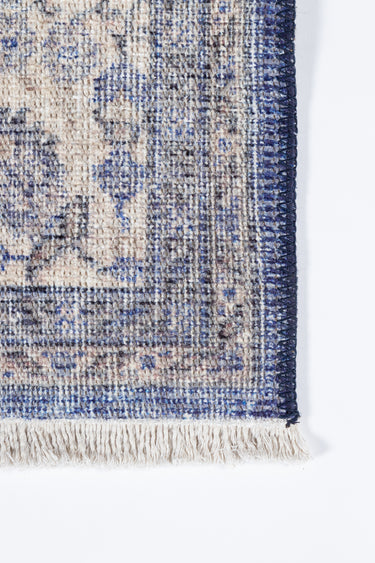 Blue area rug 2' X 3' - close-up of pattern and texture