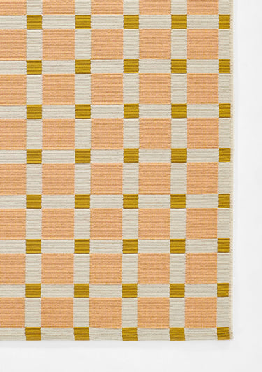 Pink area rug 5'3" X 7 - close-up of pattern and texture