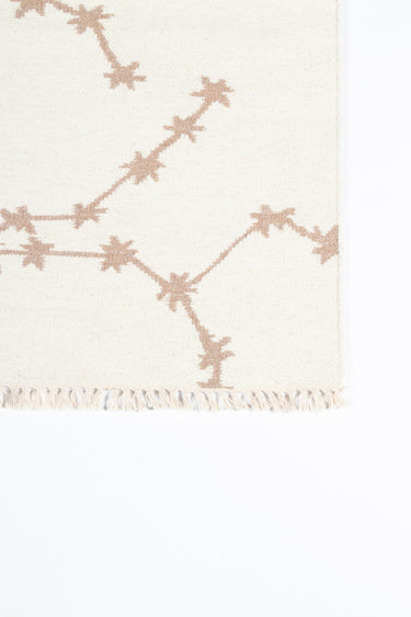 Ivory Wool area rug 5' X 7' - close-up of pattern and texture