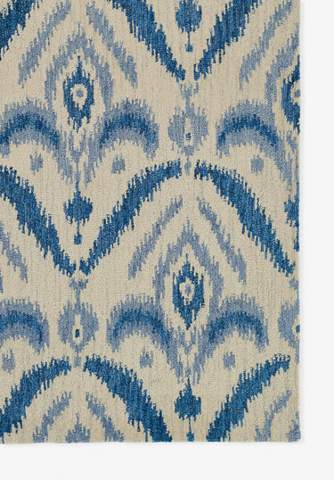 Blue area rug 2' X 3' - close-up of pattern and texture