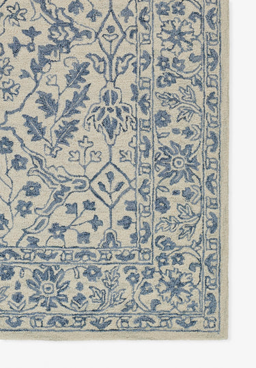 Ivory Floral area rug 5' X 8' - close-up of pattern and texture