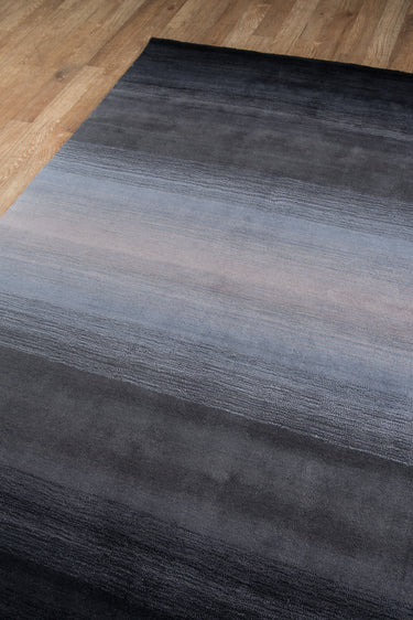 Grey Contemporary area rug 2'3" X 8 - close-up of pattern and texture
