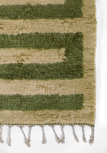 Green area rug 1 2' X 3 - close-up of pattern and texture
