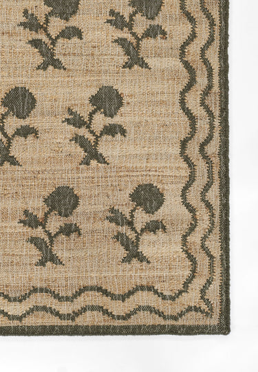 Green area rug 3'6" X 5 - close-up of pattern and texture