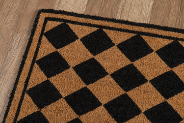 Black area rug 3 1'6 - close-up of pattern and texture