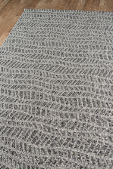 Grey Polypropylene area rug 2' X 3' - close-up of pattern and texture