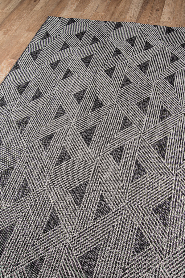 Black Villa Machine Made Area Rug, 3'11