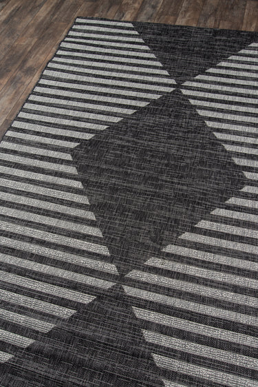 Black Contemporary area rug 6'7" X 9 - close-up of pattern and texture