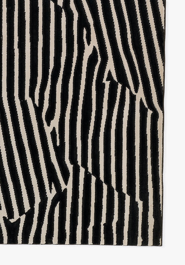Black Contemporary area rug 5'3" X 7 - close-up of pattern and texture